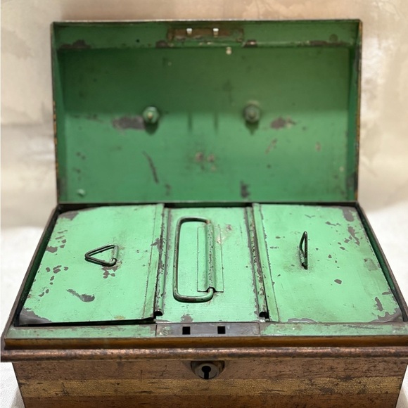 Vintage Metal Lock Box/ Decorative Box - Picture 6 of 12